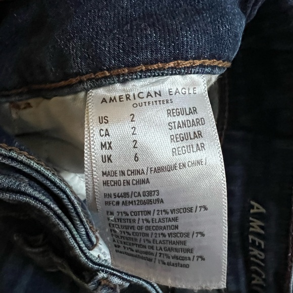 American Eagle High Rise Jegging Size 2 - Picture 5 of 5